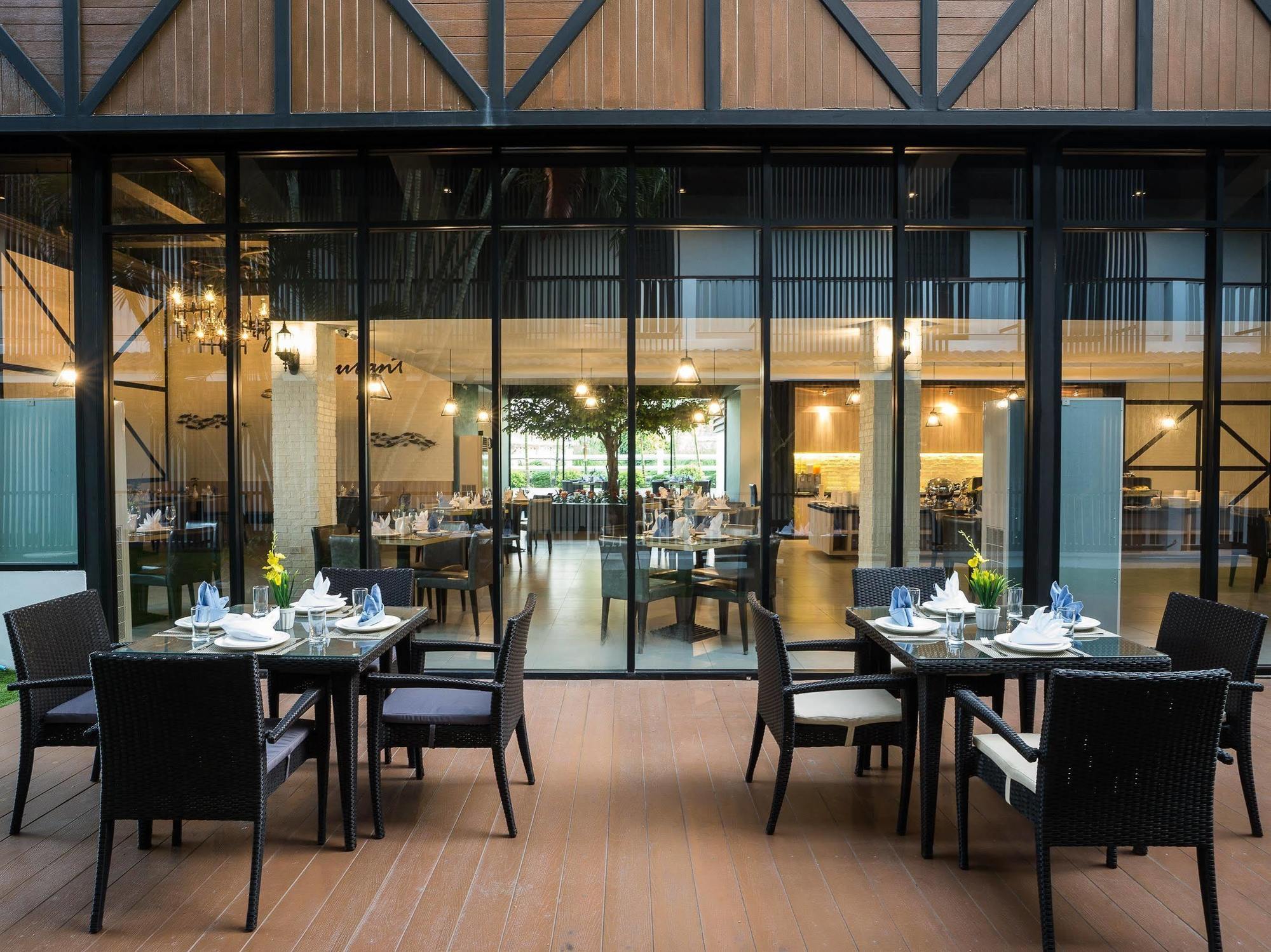 Ivory Villa City Bang Lamung Exterior photo